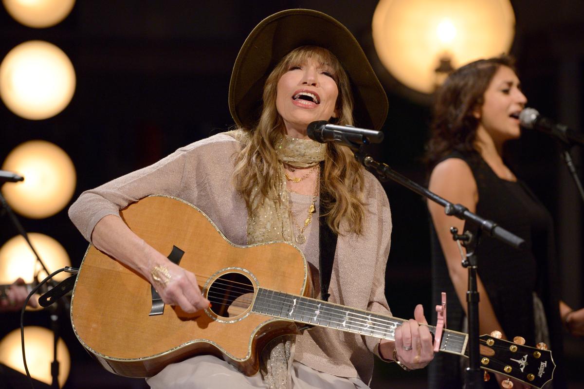Carly Simon's Unexpected Health Revelation: What She's Facing Now