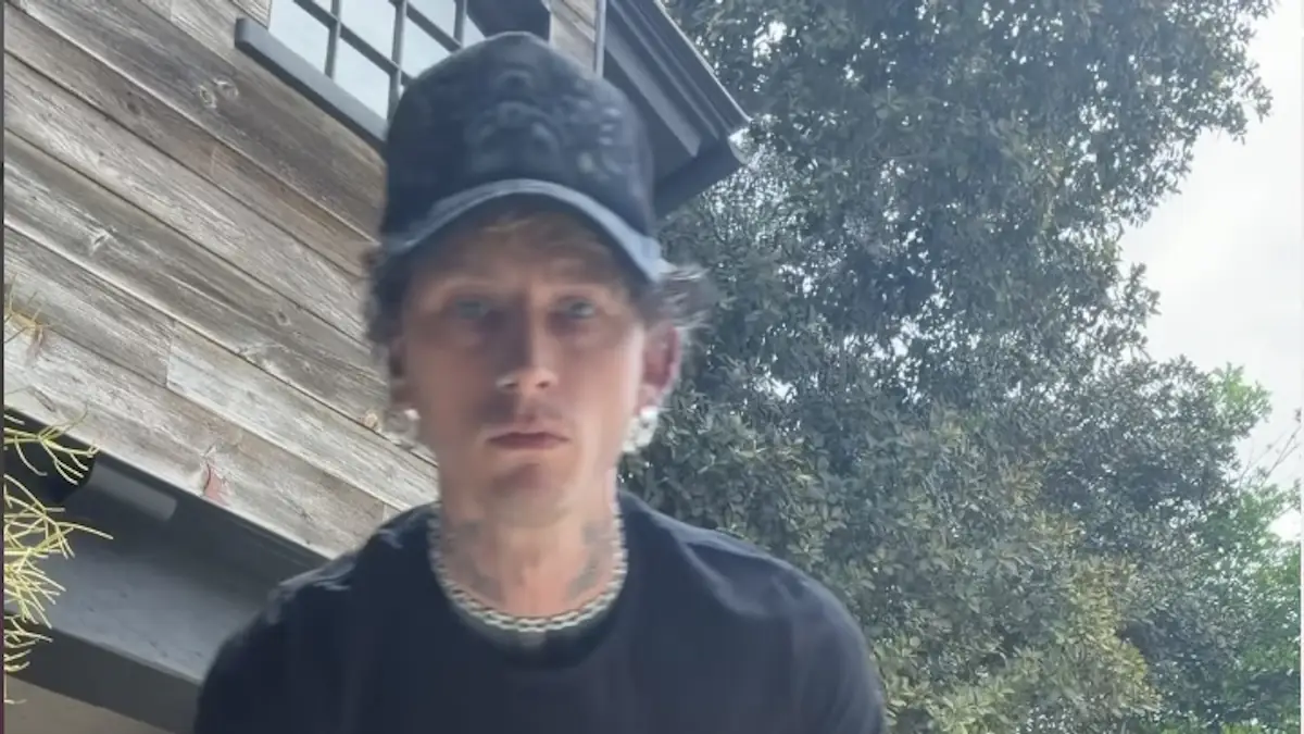 Machine Gun Kelly’s Bold Mockery: Why He Refuses to Apologize to Conor McGregor